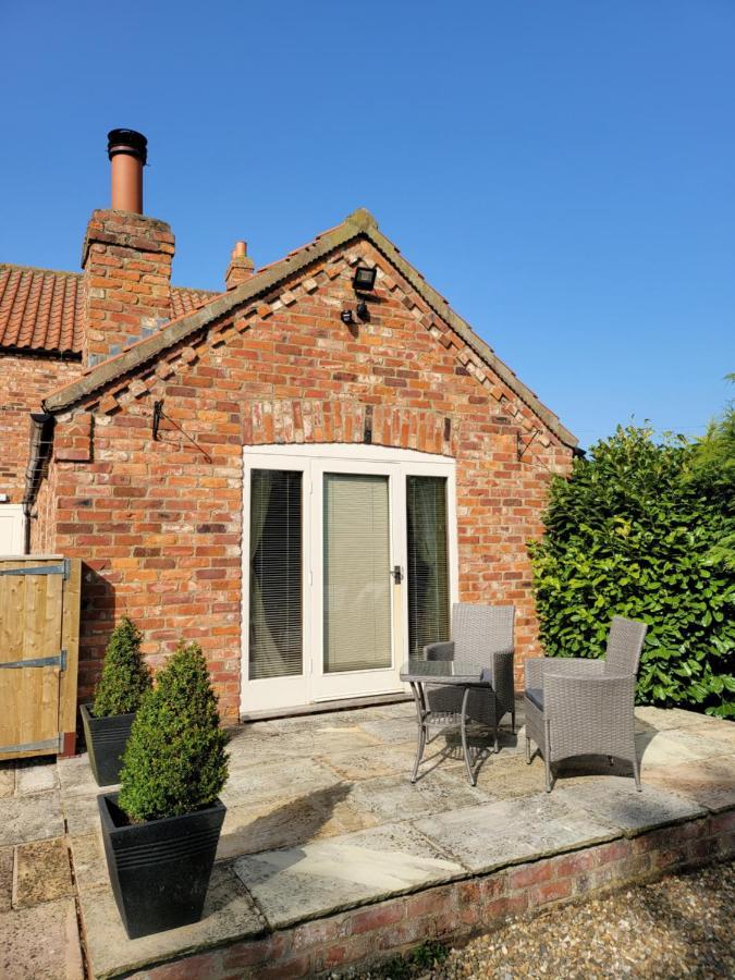 The Blue Bell Inn Weaverthorpe Exterior photo