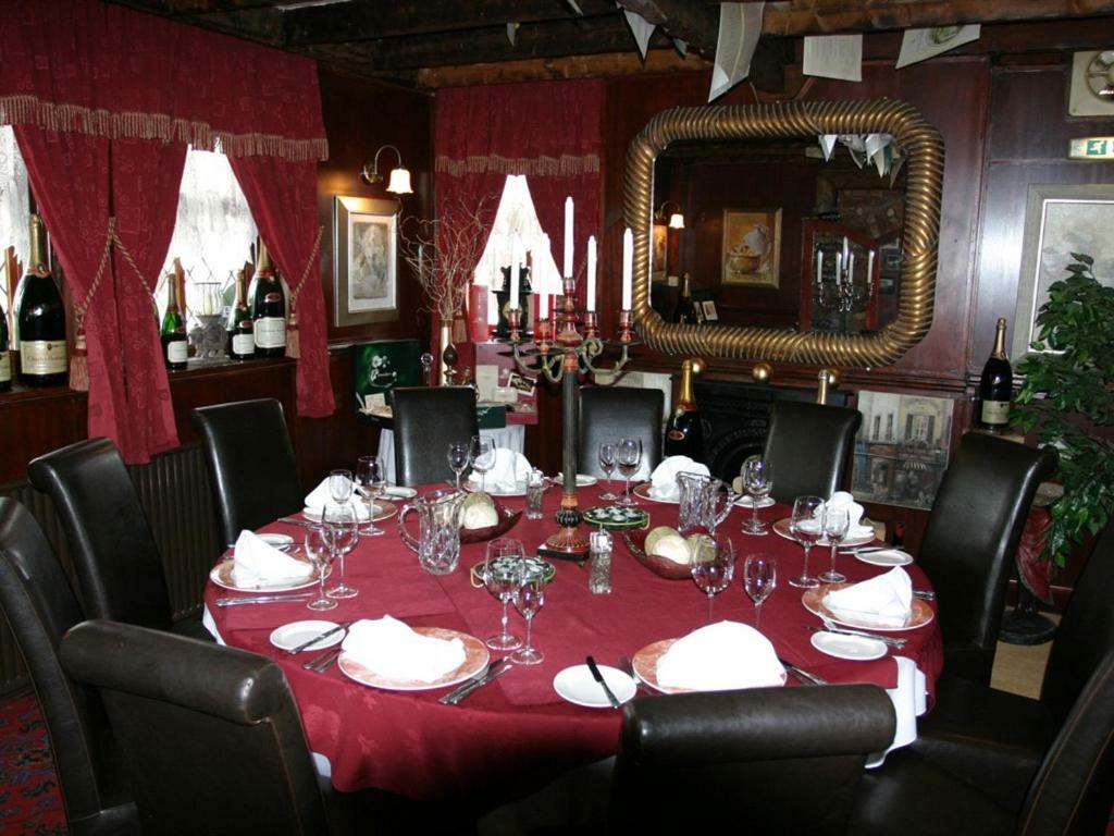 The Blue Bell Inn Weaverthorpe Room photo